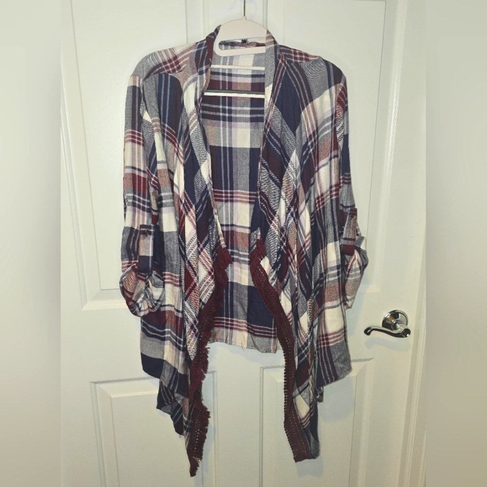 Venus cardigan size medium